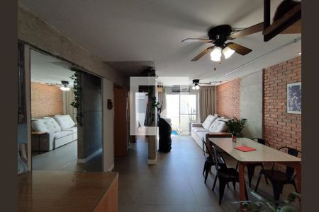 Sala  de apartamento à venda com 2 quartos, 63m² em Vila Gumercindo, São Paulo