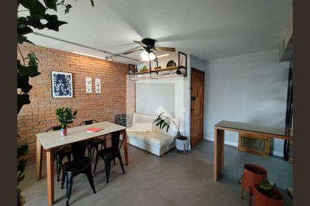 Sala  de apartamento à venda com 2 quartos, 63m² em Vila Gumercindo, São Paulo