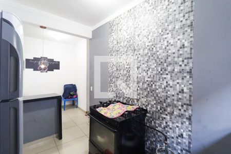 Casa para alugar com 2 quartos, 100m² em Vila Ayrosa, São Paulo