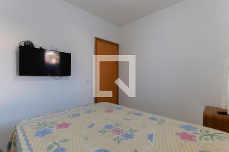 Quarto 1 de apartamento para alugar com 2 quartos, 45m² em Vila Vitorio Mazzei, São Paulo