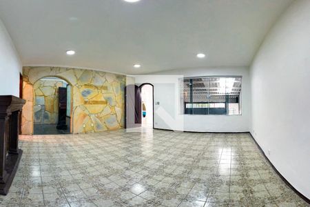 Casa à venda com 3 quartos, 228m² em Jardim Monte Kemel, São Paulo
