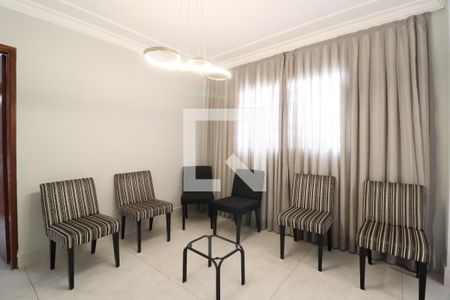 Sala de casa para alugar com 3 quartos, 180m² em Umuarama, Uberlândia