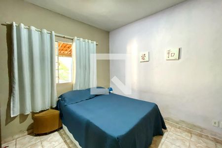Quarto 1 de casa à venda com 3 quartos, 218m² em Goiânia, Belo Horizonte