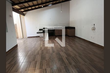 Cozinha de casa de condomínio para alugar com 2 quartos, 170m² em Vila Santos Dumont, Aparecida de Goiânia