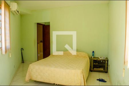 Suíte 1 de casa à venda com 5 quartos, 220m² em Feliz, Goiânia