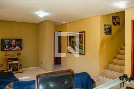 Sala de casa à venda com 5 quartos, 220m² em Feliz, Goiânia