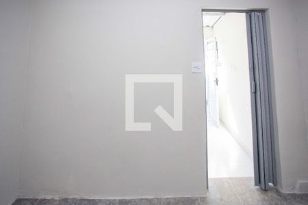 Quarto de casa para alugar com 1 quarto, 23m² em Piraporinha, Diadema