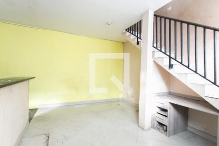 Sala  de casa para alugar com 2 quartos, 160m² em Jardim Noemia, São Paulo