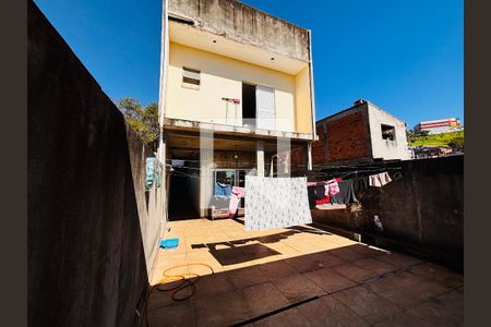 Fundos  de casa à venda com 6 quartos, 315m² em Vila Sao Silvestre, Barueri