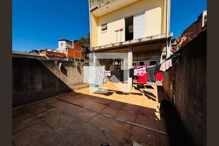 Fundos de casa à venda com 6 quartos, 315m² em Vila Sao Silvestre, Barueri