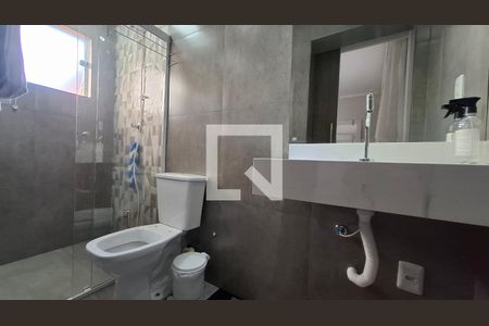Banheiro Quarto 1 suíte de casa à venda com 3 quartos, 151m² em Jardim Cambui, Santo André