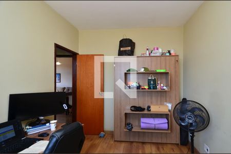 Quarto 2 de apartamento para alugar com 2 quartos, 80m² em Serra, Belo Horizonte