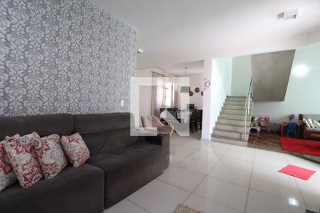 Sala de TV de casa para alugar com 4 quartos, 388m² em Morada da Colina, Uberlândia