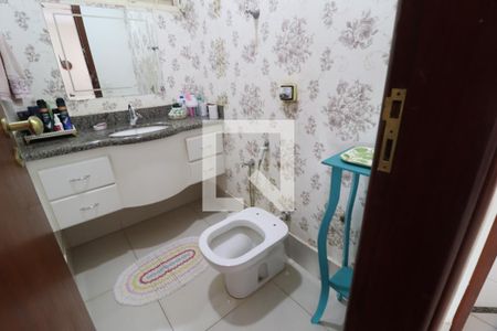 Lavabo de casa para alugar com 4 quartos, 388m² em Morada da Colina, Uberlândia
