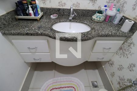 Lavabo de casa para alugar com 4 quartos, 388m² em Morada da Colina, Uberlândia