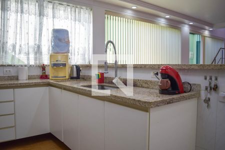 Cozinha de casa à venda com 3 quartos, 180m² em Vila Antonina, São Paulo