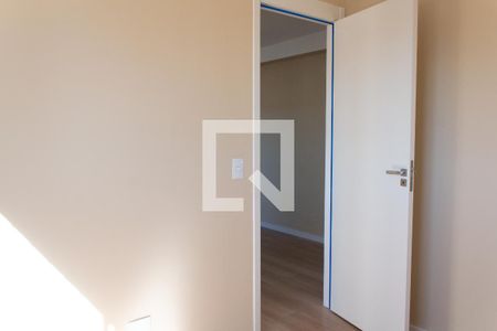 Quarto 2 de apartamento para alugar com 2 quartos, 40m² em Jardim Aeroporto, São Paulo