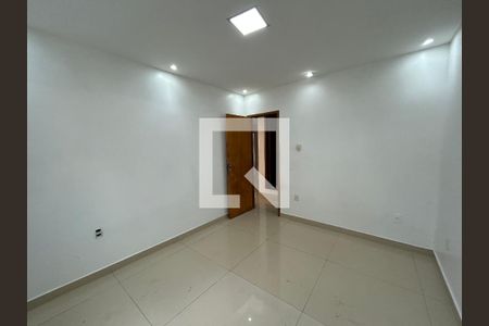 Quarto 1 de casa para alugar com 2 quartos, 100m² em Quintino Bocaiúva, Rio de Janeiro