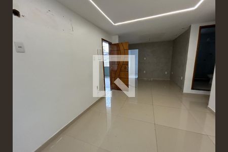Sala de casa para alugar com 2 quartos, 100m² em Quintino Bocaiúva, Rio de Janeiro