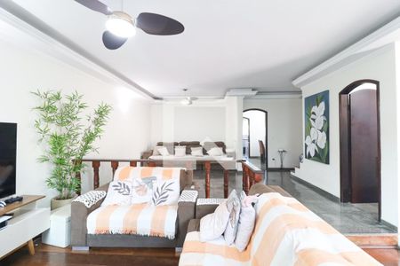 Casa à venda com 4 quartos, 258m² em Jardim Leonor Mendes de Barros, São Paulo