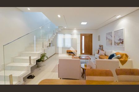 Sala de casa à venda com 4 quartos, 250m² em Vila Sao Francisco, São Paulo