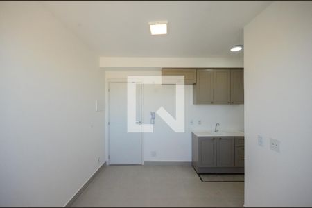 Sala de apartamento para alugar com 2 quartos, 34m² em Moinho Velho, São Paulo