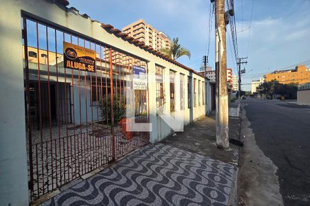 Fachada de casa para alugar com 2 quartos, 300m² em Vila Caiçara, Praia Grande