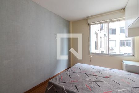 Quarto 1 de apartamento para alugar com 2 quartos, 60m² em Cristal, Porto Alegre