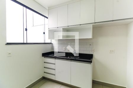 Cozinha de kitnet/studio para alugar com 1 quarto, 19m² em Vila Regente Feijó, São Paulo