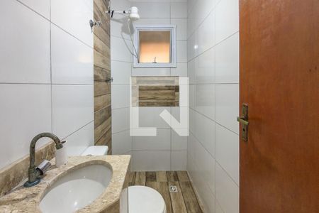 Banheiro 1 de casa de condomínio para alugar com 2 quartos, 60m² em Vila Sonia, Praia Grande