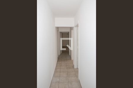 Corredor de apartamento para alugar com 3 quartos, 100m² em Vila Anglo Brasileira, São Paulo