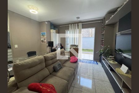 Sala de apartamento à venda com 2 quartos, 58m² em Quitaúna, Osasco