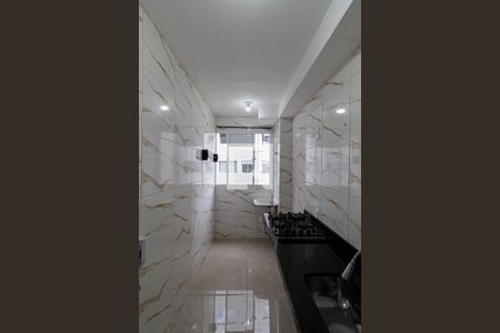 Sala/Cozinha/Área de Serviço  de apartamento para alugar com 2 quartos, 42m² em Fazenda Caguaçu, São Paulo