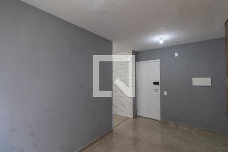 Sala/Cozinha/Área de Serviço  de apartamento para alugar com 2 quartos, 42m² em Fazenda Caguaçu, São Paulo