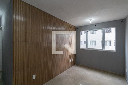 Sala/Cozinha/Área de Serviço  de apartamento para alugar com 2 quartos, 42m² em Fazenda Caguaçu, São Paulo