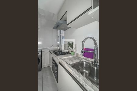 Cozinha de apartamento à venda com 2 quartos, 41m² em Rubem Berta, Porto Alegre