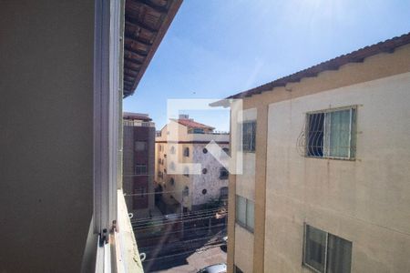 Sala de apartamento à venda com 2 quartos, 52m² em Caiçara-adelaide, Belo Horizonte