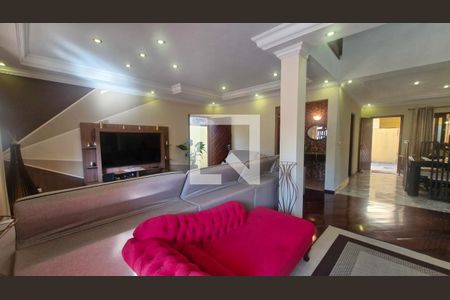 Sala de casa à venda com 4 quartos, 500m² em Jardim Ubirajara (zona Sul), São Paulo