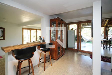 Bar de casa para alugar com 4 quartos, 245m² em Capuava, Embu das Artes