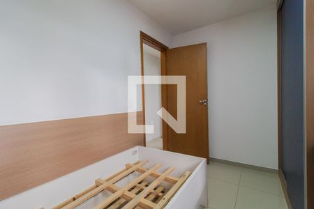 Quarto 2 de apartamento para alugar com 3 quartos, 70m² em Vila Assis Brasil, Mauá