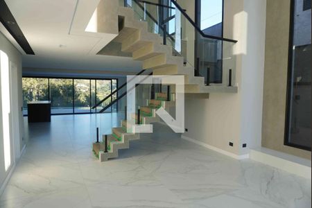 Sala de Estar de casa de condomínio à venda com 4 quartos, 312m² em Sítio do Rosário, Barueri