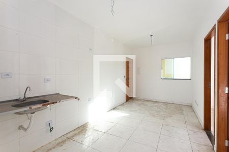 Sala e Cozinha de apartamento à venda com 2 quartos, 43m² em Vila Santa Isabel, São Paulo