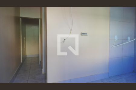 Sala e cozinha  de casa para alugar com 2 quartos, 35m² em Morro Santana, Porto Alegre