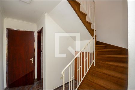 Escada de casa para alugar com 4 quartos, 160m² em Freguesia do Ó, São Paulo