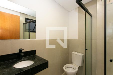 Banheiro de kitnet/studio para alugar com 1 quarto, 26m² em Cidade Mãe do Céu, São Paulo