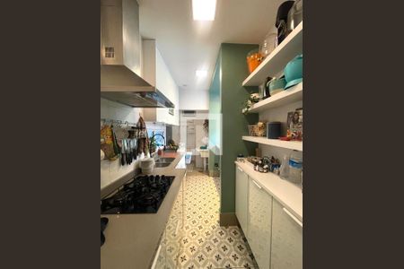 Cozinha de apartamento à venda com 3 quartos, 110m² em Copacabana, Rio de Janeiro