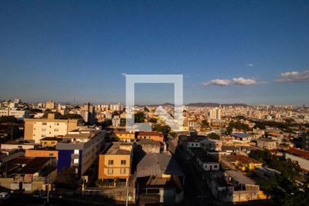 Vista da Sala  de apartamento para alugar com 3 quartos, 71m² em Padre Eustáquio, Belo Horizonte