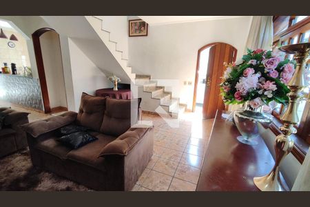 Casa à venda com 5 quartos, 250m² em Vila Norma, São Paulo