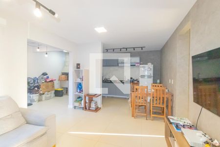 Sala de casa de condomínio para alugar com 2 quartos, 70m² em Olaria, Canoas