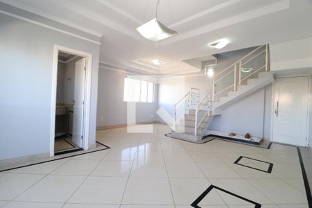 Sala de apartamento para alugar com 3 quartos, 217m² em Santa Mônica, Uberlândia